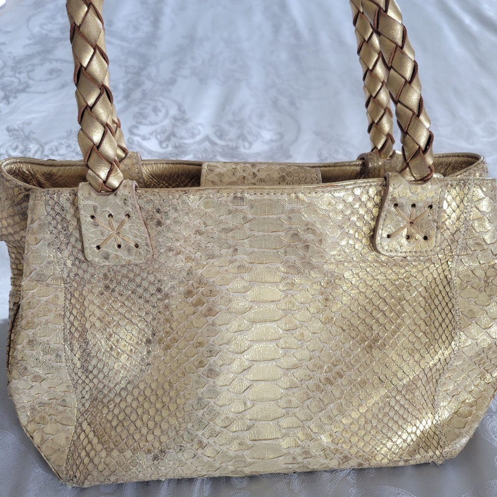 CARLOS FALCHI Vintage Genuine Leather Handbag. - Picture 5 of 13